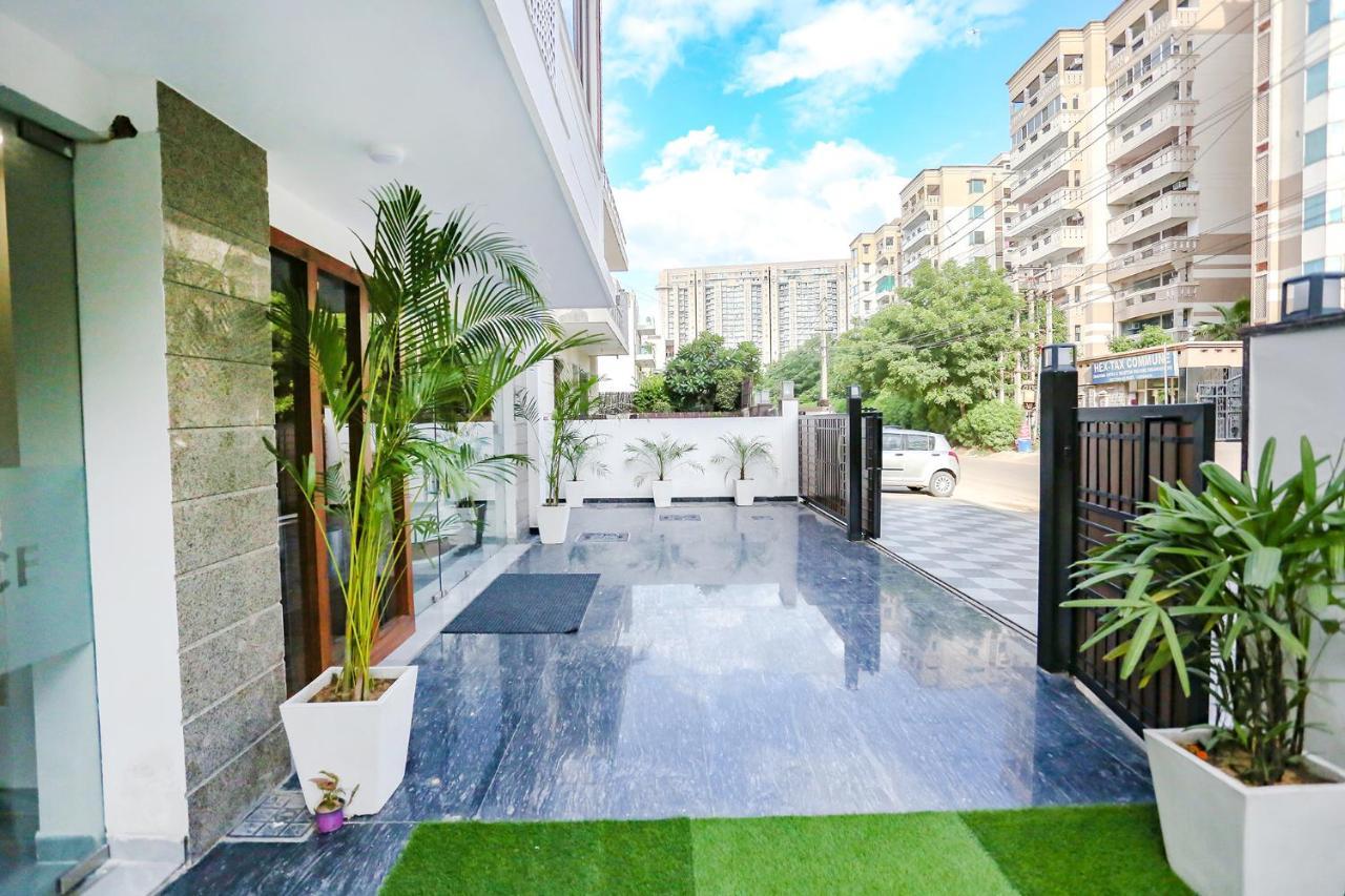 Fabhotel Golf Inn Golf Course Road Гургаон Экстерьер фото