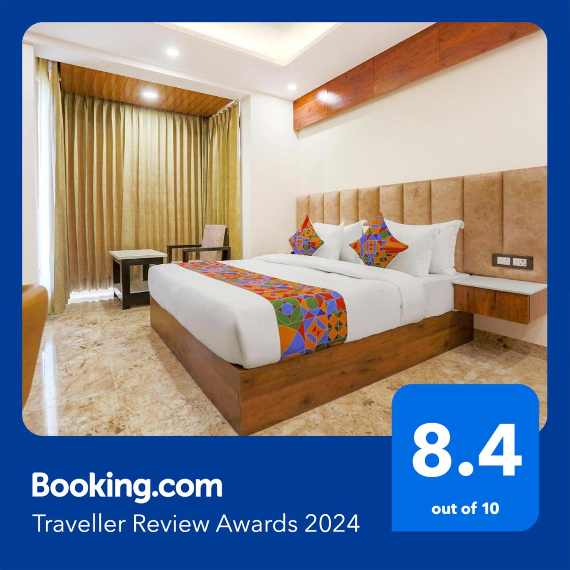 Fabhotel Golf Inn Golf Course Road Гургаон Экстерьер фото